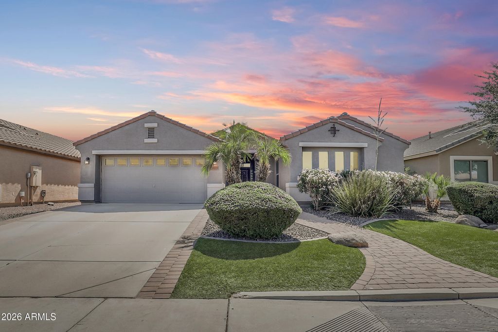 38333 N CAROLINA Avenue, San Tan Valley, AZ 85140