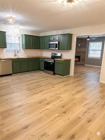 313 NE Coldwater Creek Road, Grain Valley, MO 64029