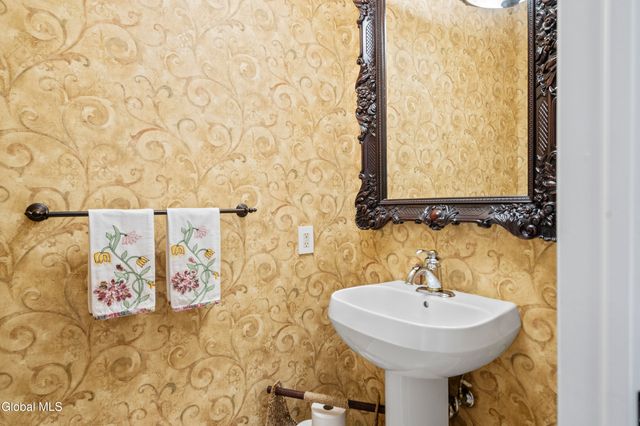 73 Masters Common South, Queensbury, NY 12804