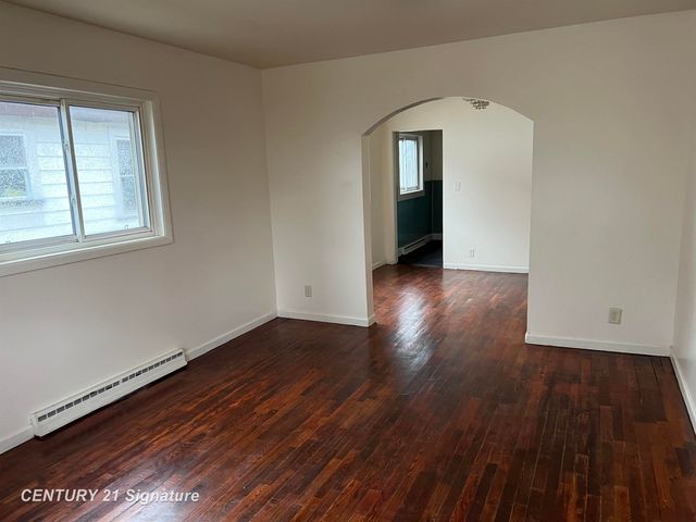 2233 S Niagara Street, Saginaw, MI 48602