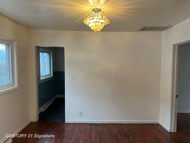 2233 S Niagara Street, Saginaw, MI 48602