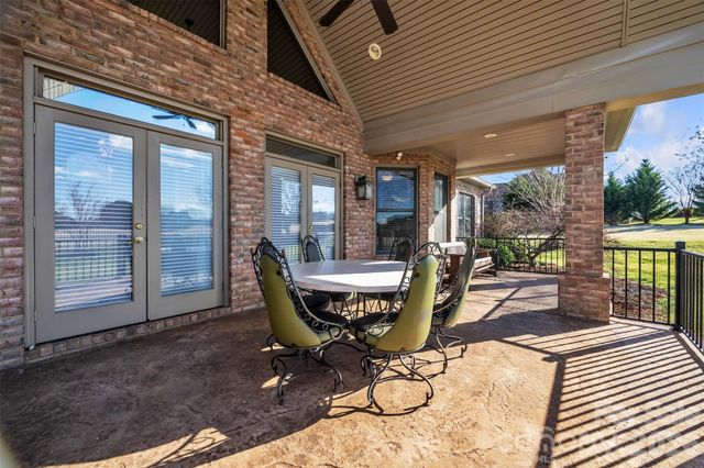 3708 Rock Bridge Drive NE, Conover, NC 28613