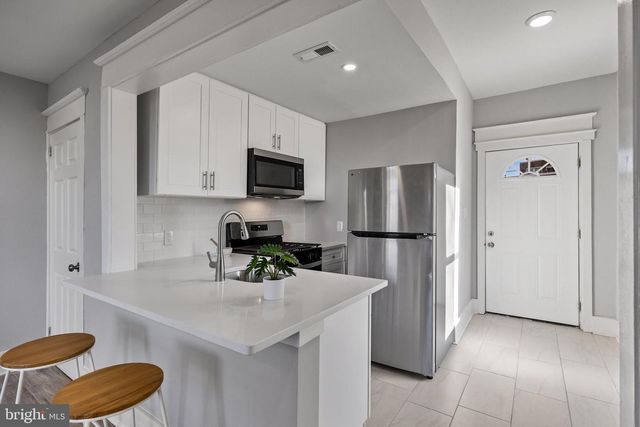 313 DELAWARE AVE, Palmyra, NJ 08065