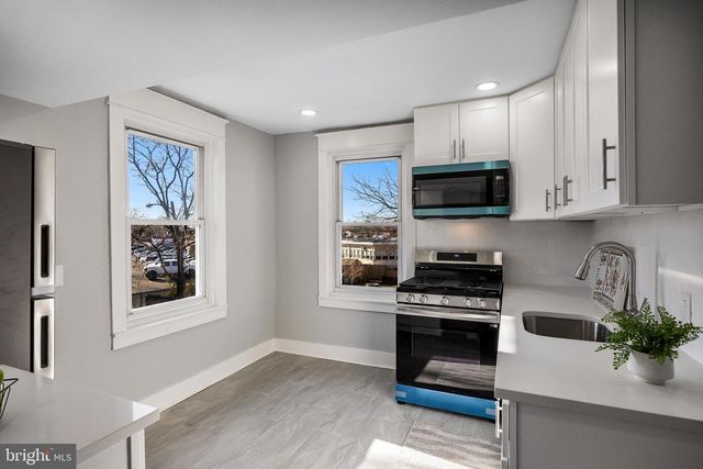 313 DELAWARE AVE, Palmyra, NJ 08065