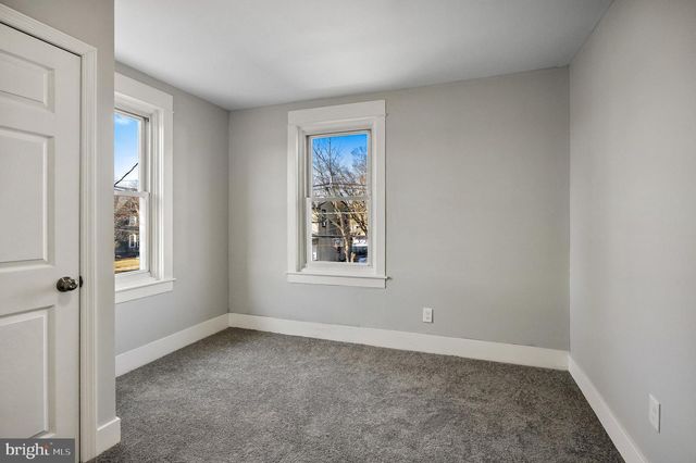 313 DELAWARE AVE, Palmyra, NJ 08065