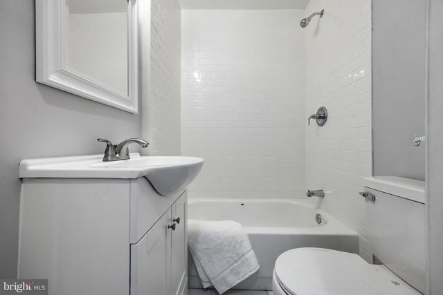 313 DELAWARE AVE, Palmyra, NJ 08065