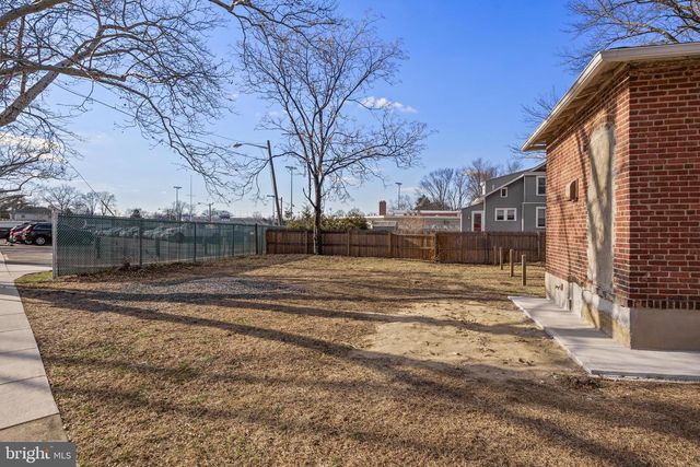 313 DELAWARE AVE, Palmyra, NJ 08065