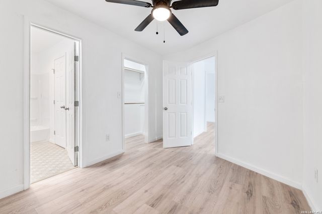 323 Lakeside, Lakehills, TX 78063