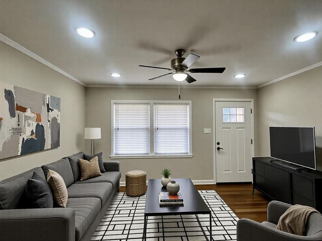 6708 Saint Augustine Street, Houston, TX 77021