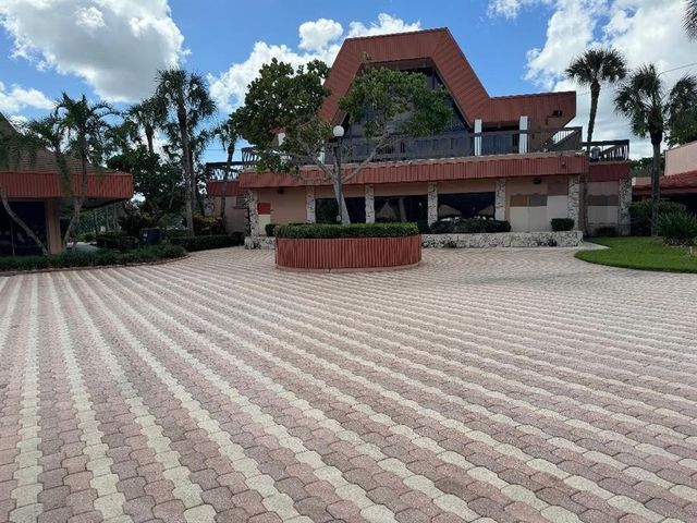 3241 Holiday Springs Boulevard 108, Margate, FL 33063