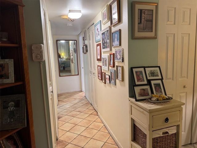 3241 Holiday Springs Boulevard 108, Margate, FL 33063