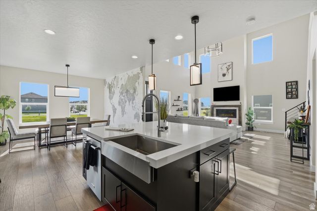 868 N 2125 W, Layton, UT 84041