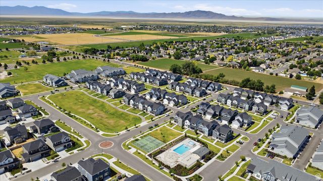 868 N 2125 W, Layton, UT 84041