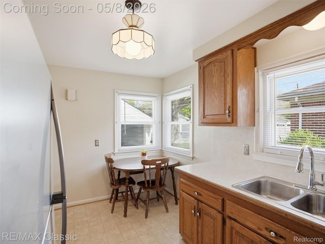 9116 Tecumseh Avenue, Redford Charter Township, MI 48239