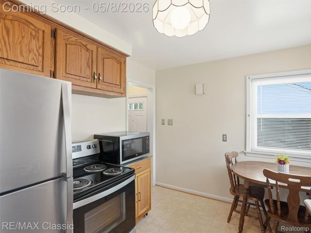 9116 Tecumseh Avenue, Redford Charter Township, MI 48239