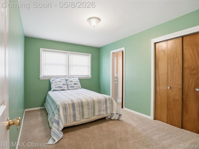 9116 Tecumseh Avenue, Redford Charter Township, MI 48239