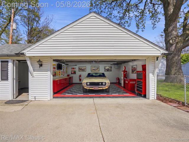 9116 Tecumseh Avenue, Redford Charter Township, MI 48239