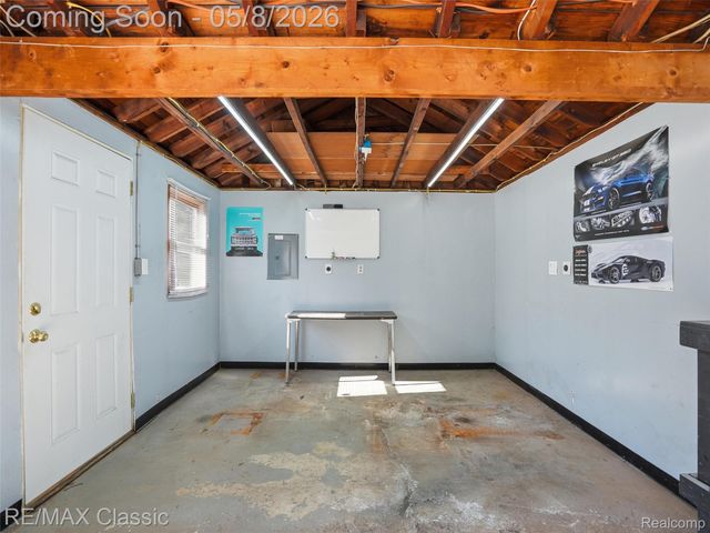 9116 Tecumseh Avenue, Redford Charter Township, MI 48239