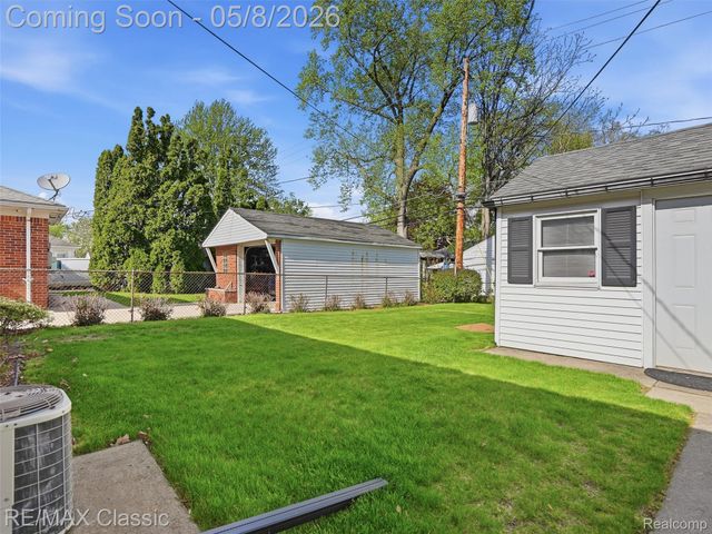 9116 Tecumseh Avenue, Redford Charter Township, MI 48239