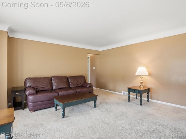 9116 Tecumseh Avenue, Redford Charter Township, MI 48239