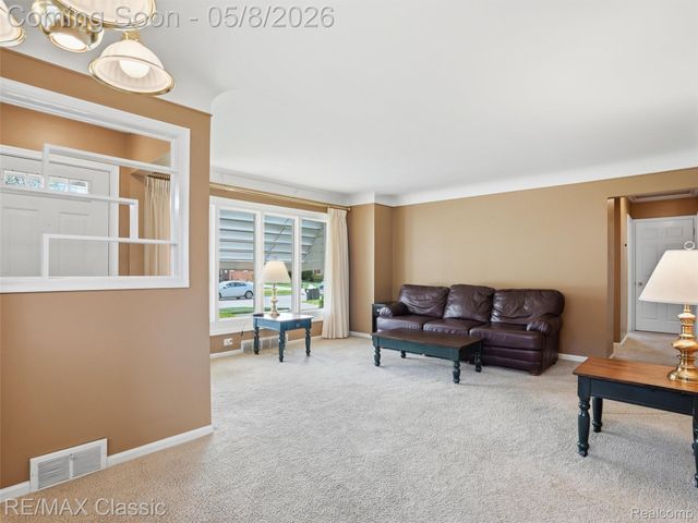 9116 Tecumseh Avenue, Redford Charter Township, MI 48239