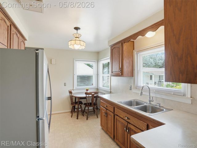 9116 Tecumseh Avenue, Redford Charter Township, MI 48239
