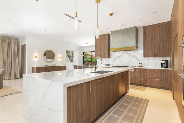 135 Churchill Road, West Palm Beach, FL 33405