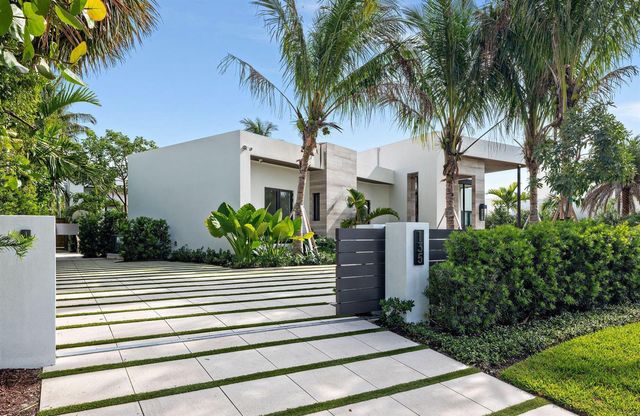 135 Churchill Road, West Palm Beach, FL 33405