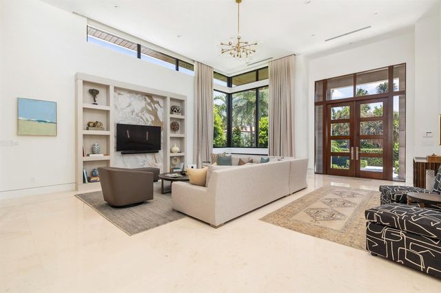 135 Churchill Road, West Palm Beach, FL 33405