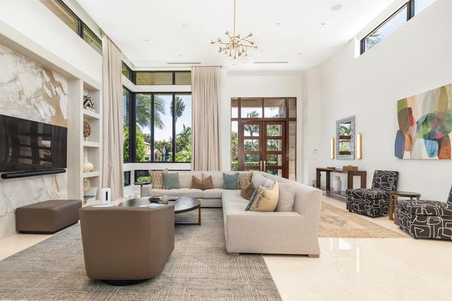135 Churchill Road, West Palm Beach, FL 33405