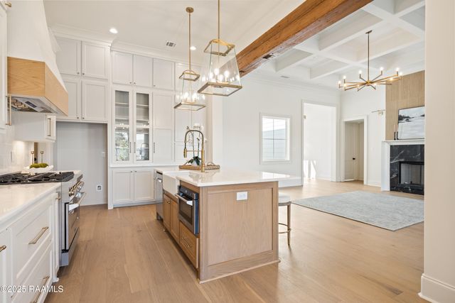 207 Barkhill Drive, Lafayette, LA 70508