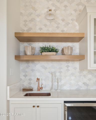 207 Barkhill Drive, Lafayette, LA 70508