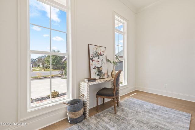 207 Barkhill Drive, Lafayette, LA 70508