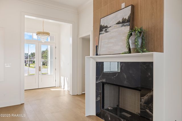 207 Barkhill Drive, Lafayette, LA 70508