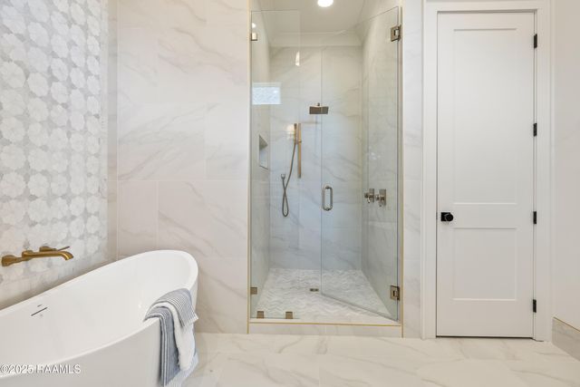 207 Barkhill Drive, Lafayette, LA 70508