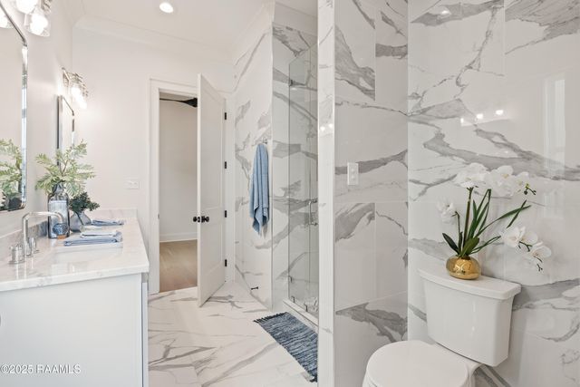 207 Barkhill Drive, Lafayette, LA 70508