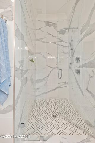 207 Barkhill Drive, Lafayette, LA 70508