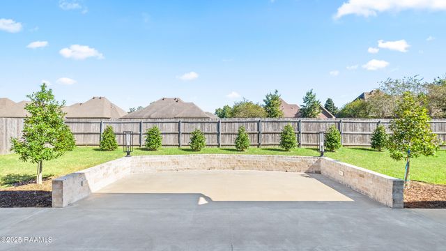 207 Barkhill Drive, Lafayette, LA 70508