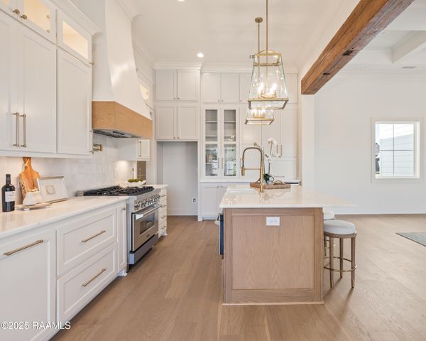 207 Barkhill Drive, Lafayette, LA 70508