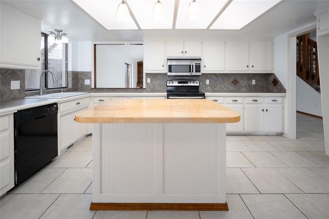 2400 Northwood Lane, Edmond, OK 73013