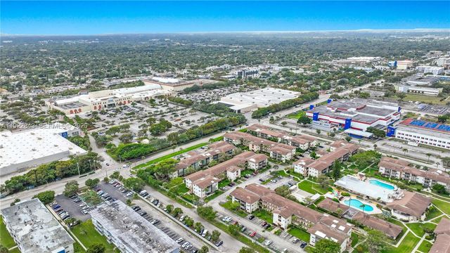 16750 NE 14th Ave 308, Miami, FL 33162