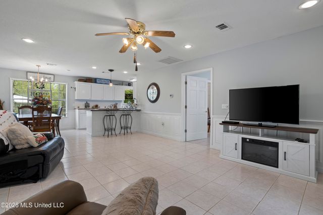 3401 Goldenrod Avenue, Moss Point, MS 39562