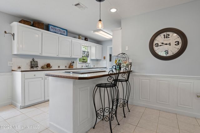 3401 Goldenrod Avenue, Moss Point, MS 39562