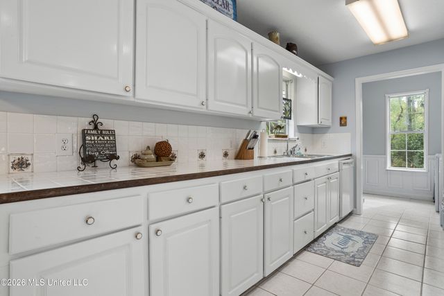3401 Goldenrod Avenue, Moss Point, MS 39562