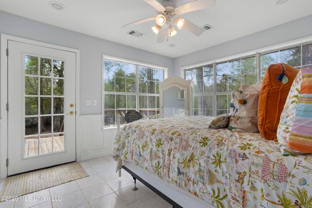 3401 Goldenrod Avenue, Moss Point, MS 39562