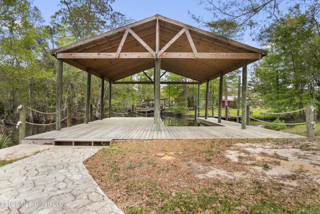 3401 Goldenrod Avenue, Moss Point, MS 39562