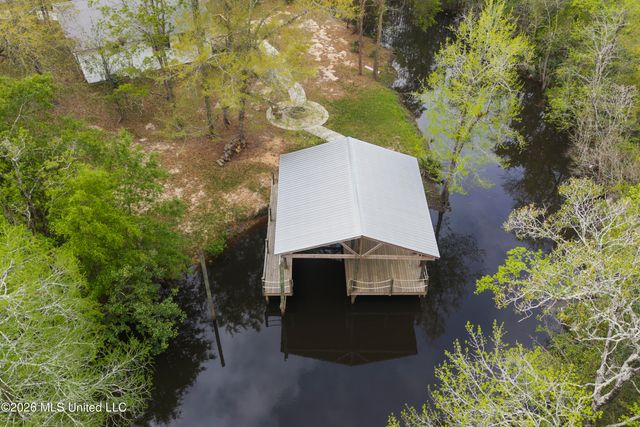 3401 Goldenrod Avenue, Moss Point, MS 39562