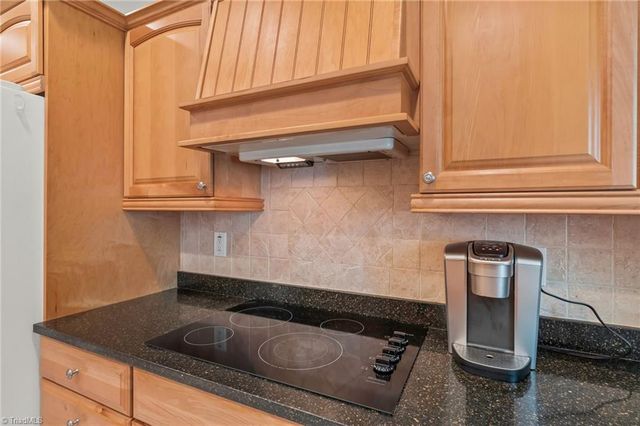 434 Yachtsmans Point Drive, Lexington, NC 27292