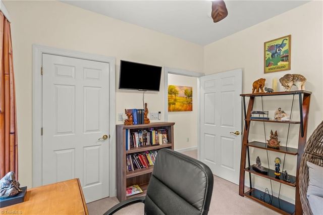 434 Yachtsmans Point Drive, Lexington, NC 27292