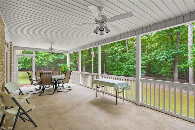 434 Yachtsmans Point Drive, Lexington, NC 27292